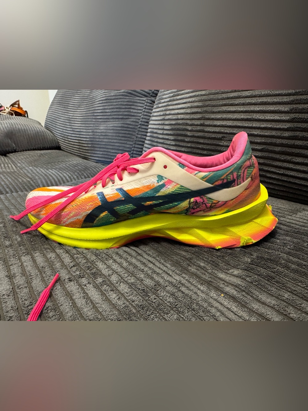 ASICS Novablast Color Injection Pack Running Shoe hot pink/ sour yuzu - Picture 6 of 11